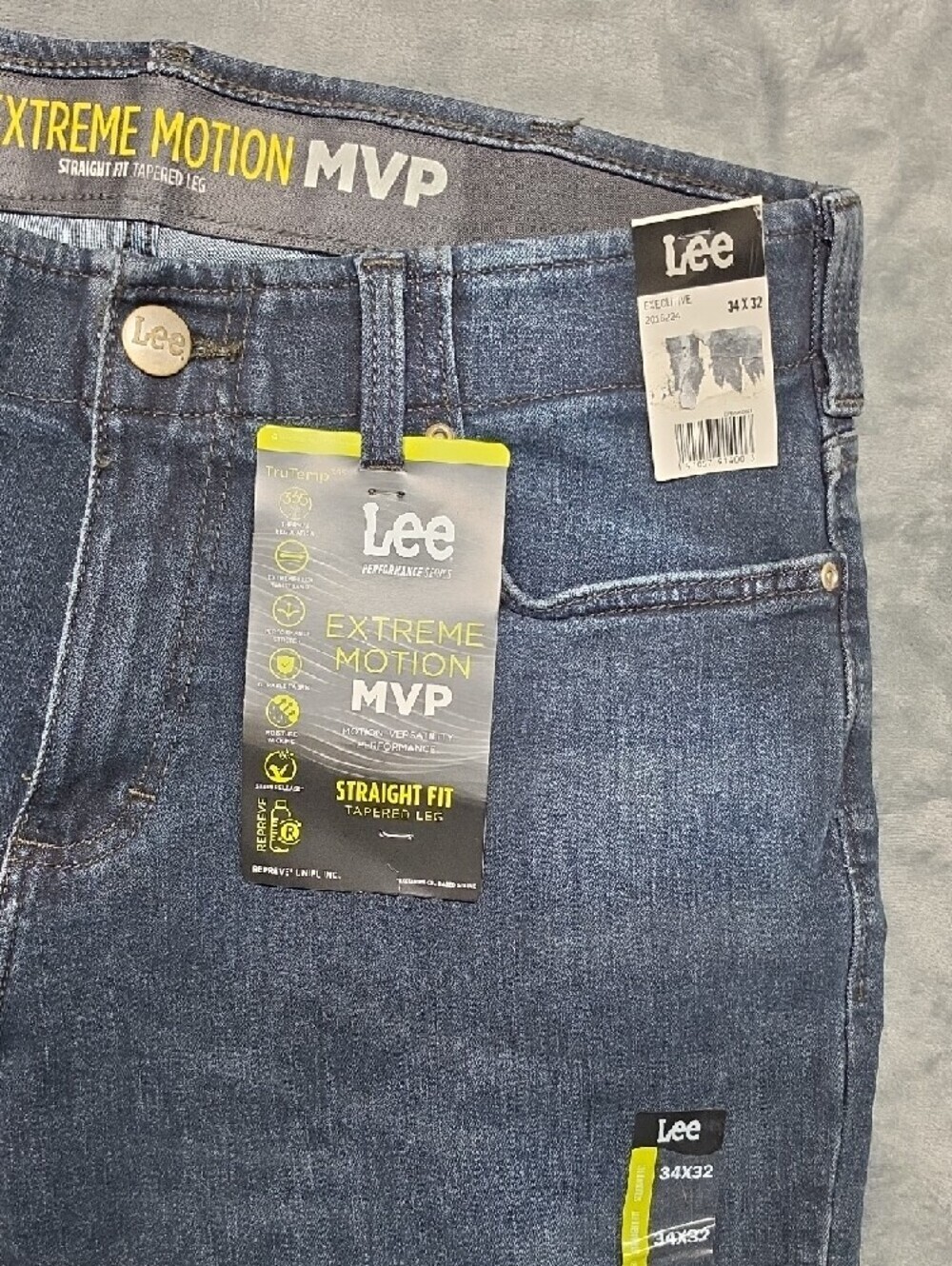 Lee Extreme Motion MVP Dark Blue Straight Fit Jeans sz 34 - Picture 3 of 6